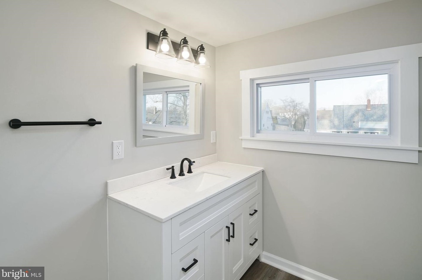 65 Rambler Ln, Levittown PA  19055-1401 exterior