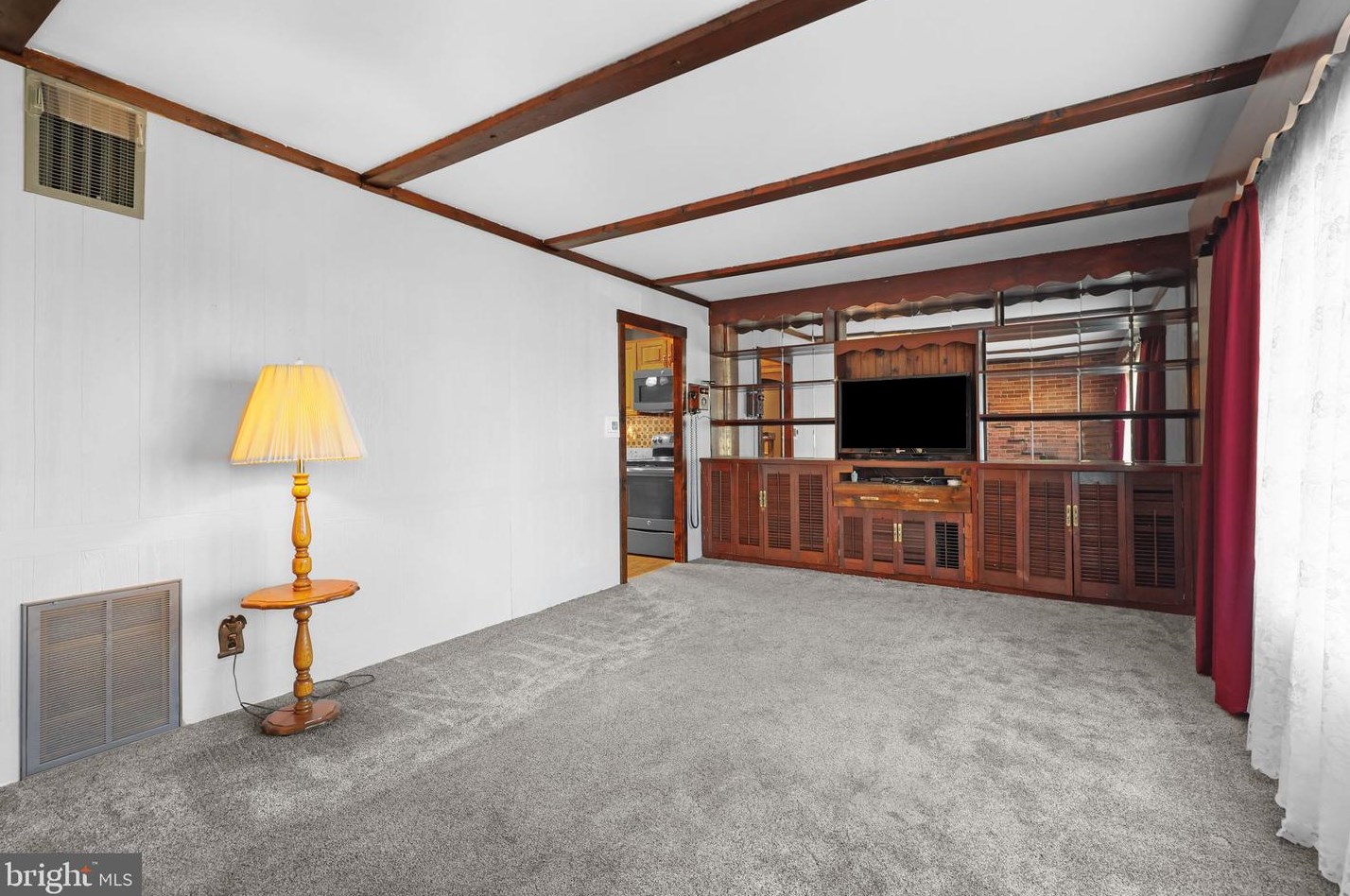 215 Collingswood Rd, Fairless Hills, PA 19030