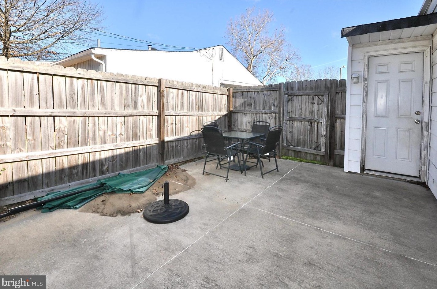 17 Disk Ln, Levittown PA  19055-1713 exterior