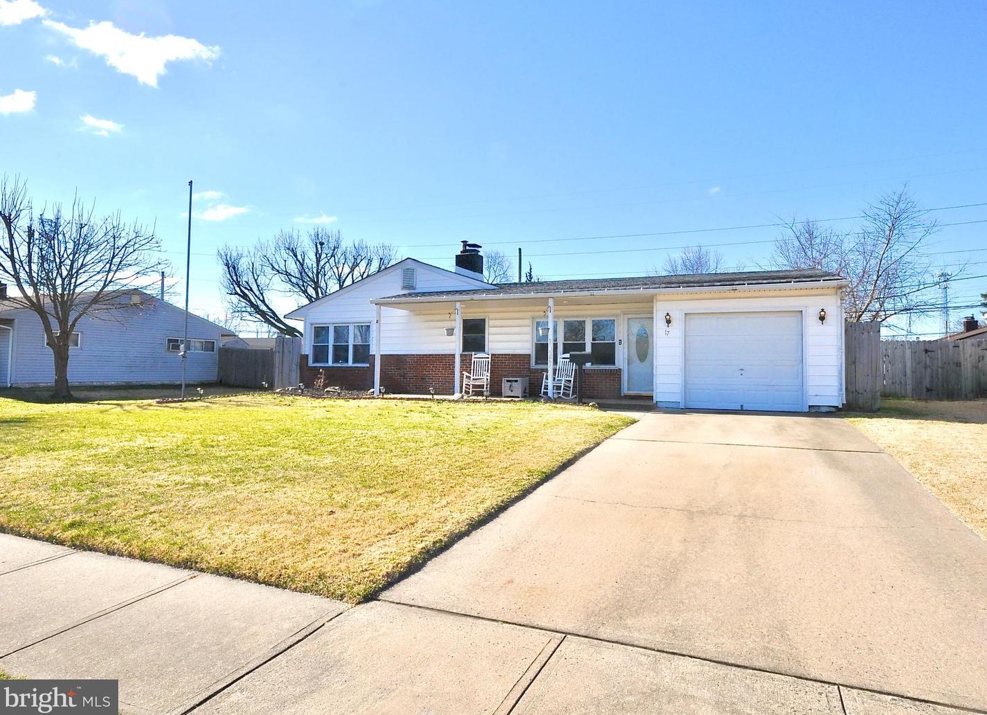 17 Disk Ln, Levittown PA  19055-1713 exterior
