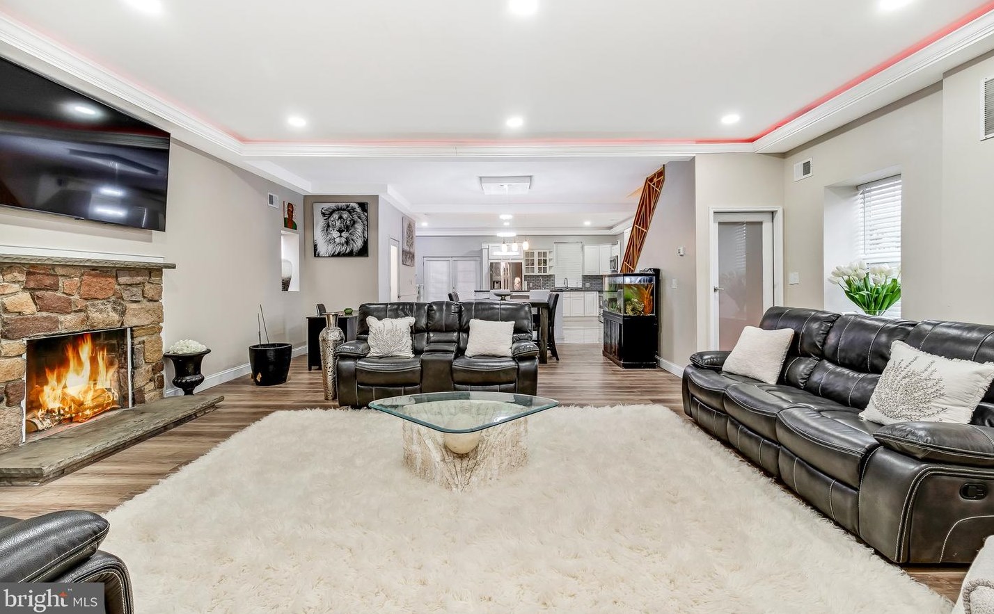 47 Woodside Ave, Levittown PA  19057-4507 exterior