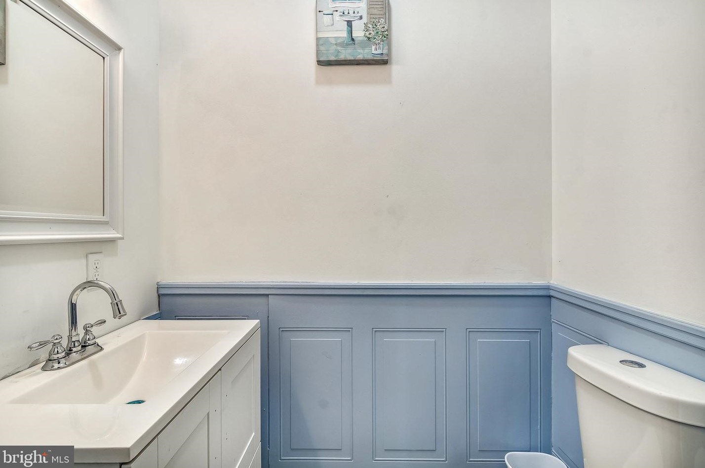 47 Woodside Ave, Levittown PA  19057-4507 exterior