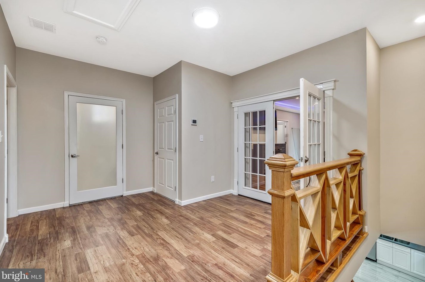 47 Woodside Ave, Levittown PA  19057-4507 exterior