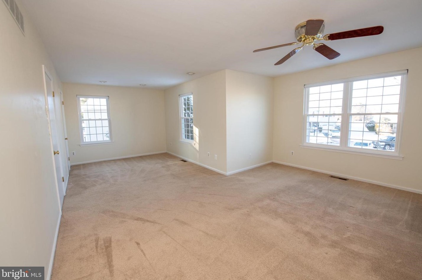 13 Ascot Ct, Upper Makefield PA  18940-1636 exterior