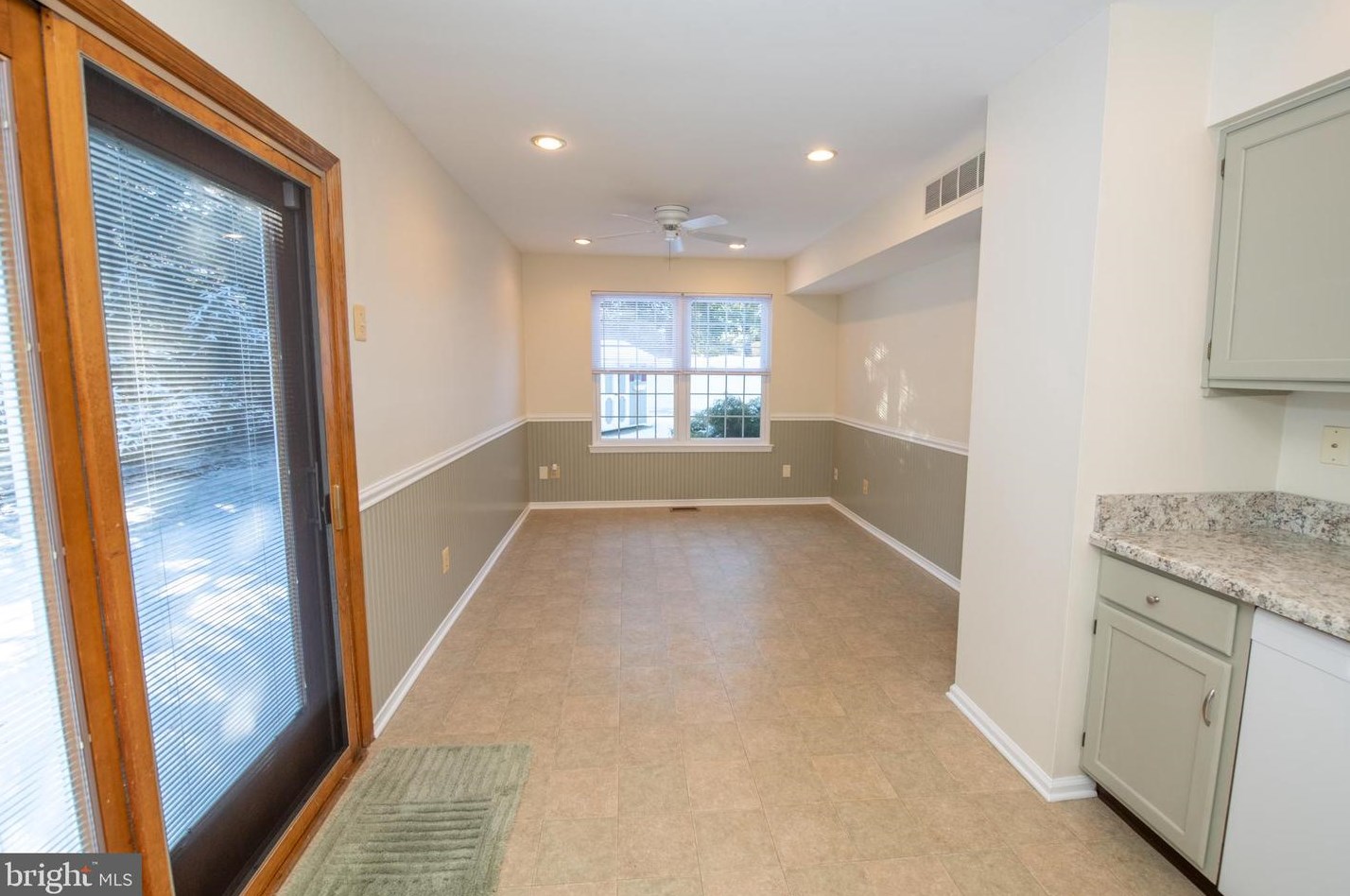 13 Ascot Ct, Upper Makefield PA  18940-1636 exterior