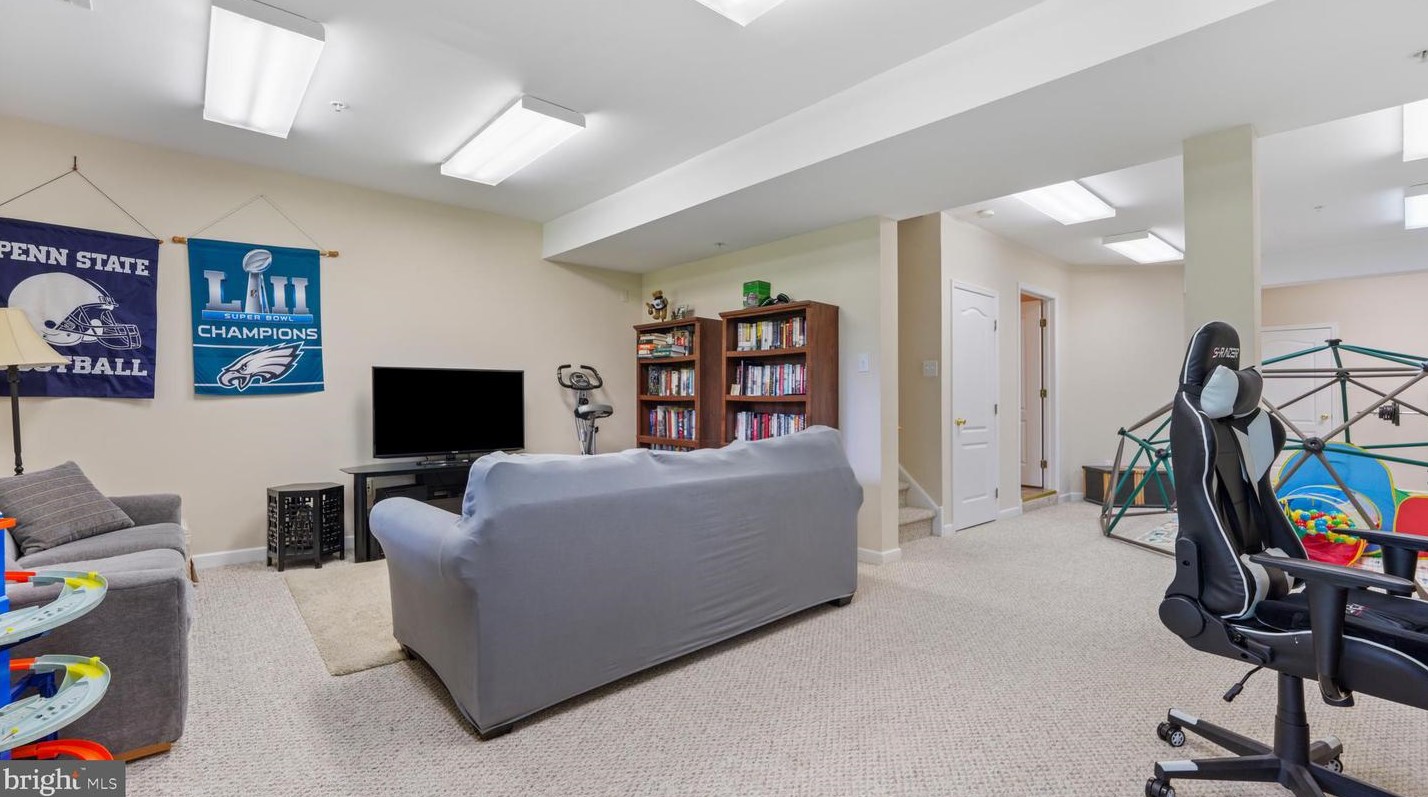 4547 Old Oak Rd, Gardenville PA  18902 exterior