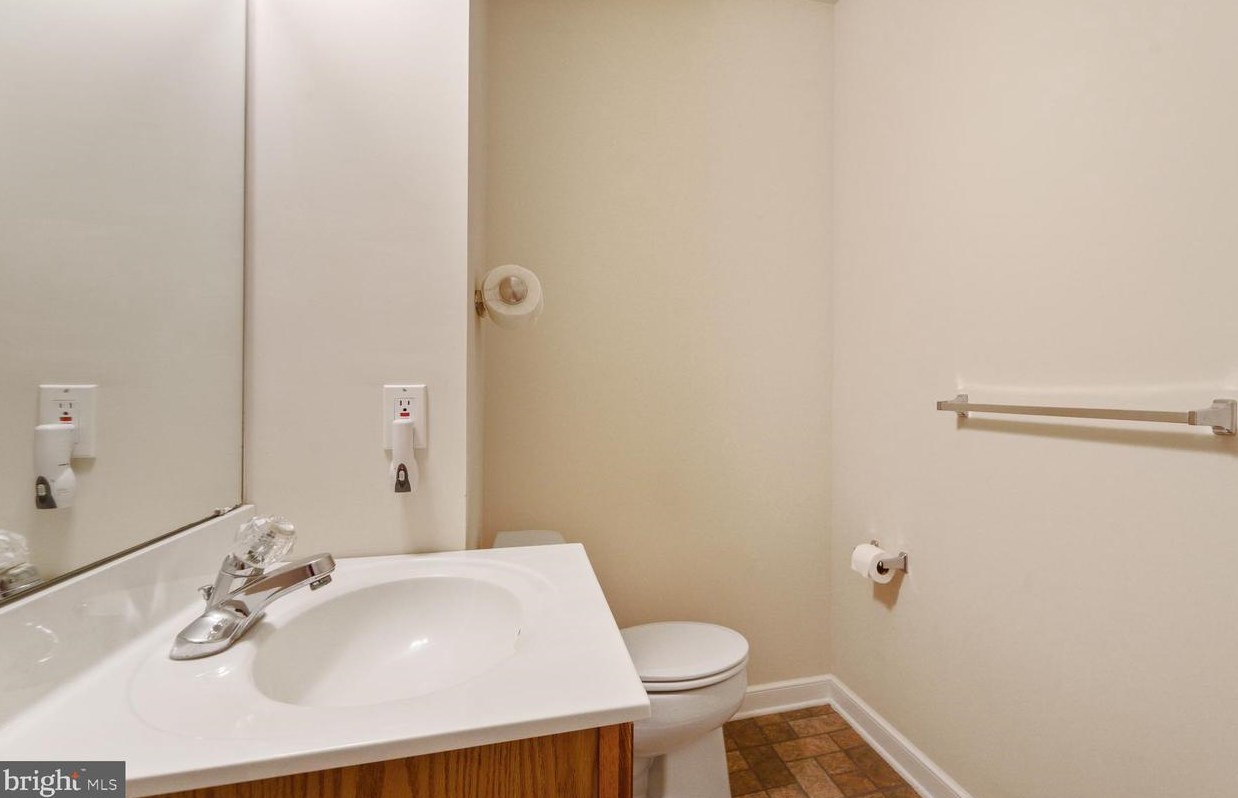 4547 Old Oak Rd, Gardenville PA  18902 exterior