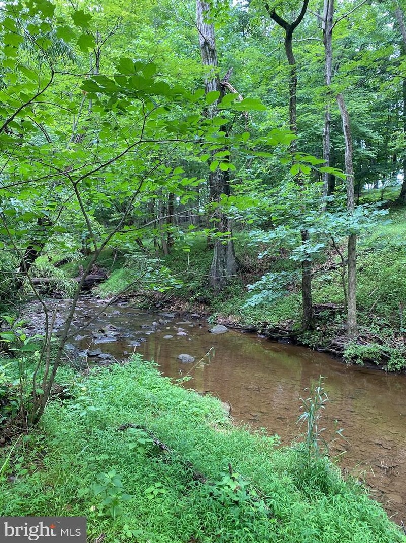 976 Washington Crossing Rd, Upper Makefield PA  18940-2712 exterior