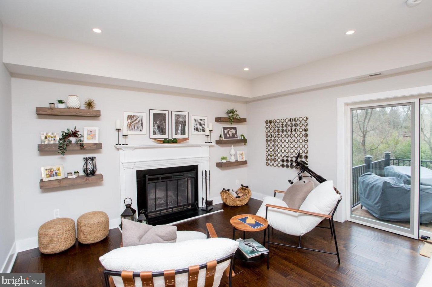 976 Washington Crossing Rd, Upper Makefield PA  18940-2712 exterior