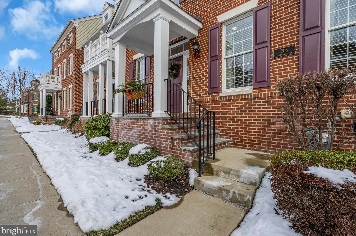 204 Sebastian Aly, Upper Makefield PA  18940-4524 exterior