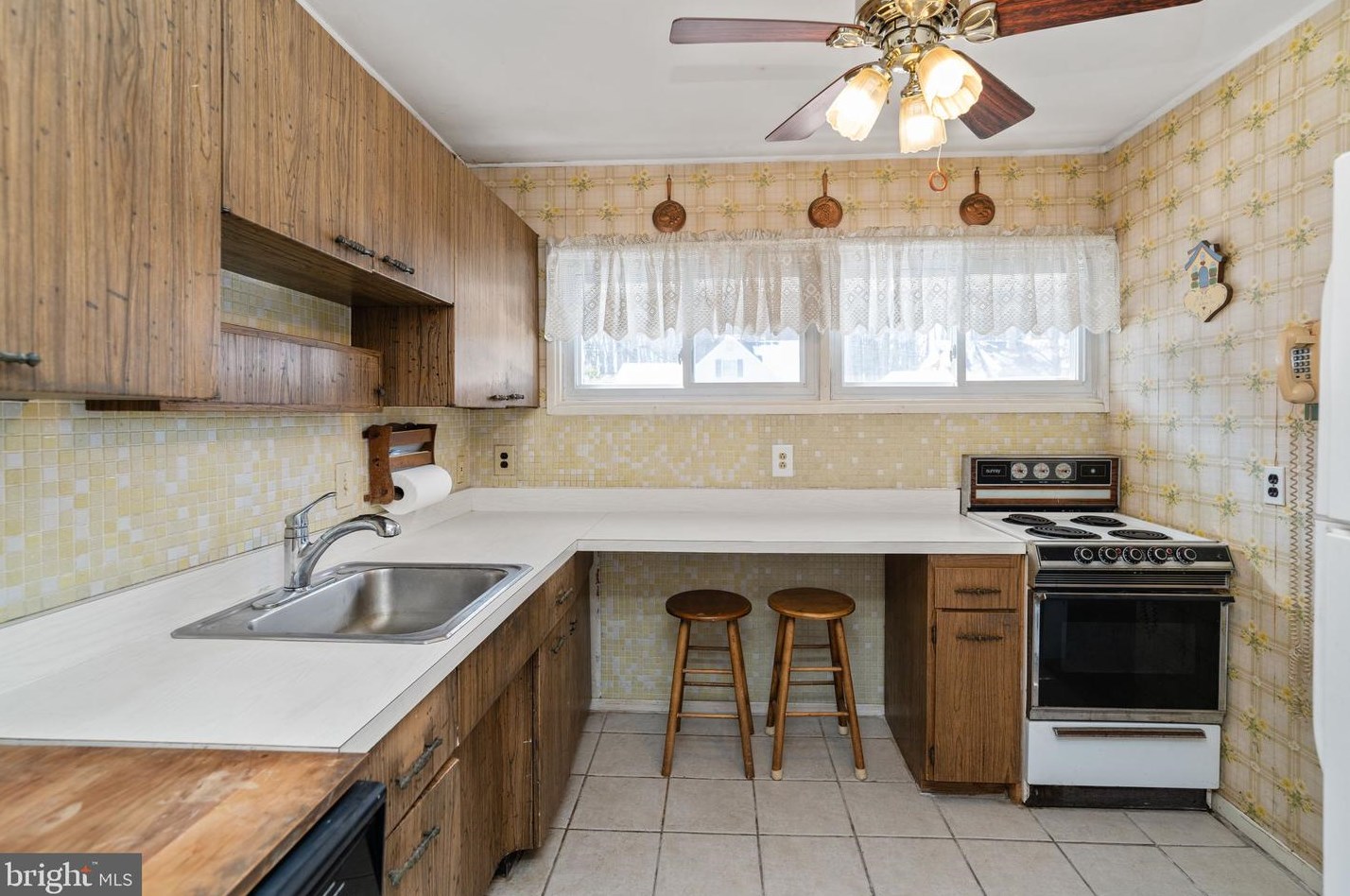 25 Ruby Ln, Levittown PA  19055-1430 exterior