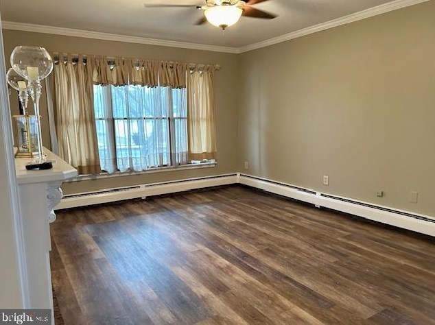 56 Valley Rd, Levittown PA  19057-4202 exterior