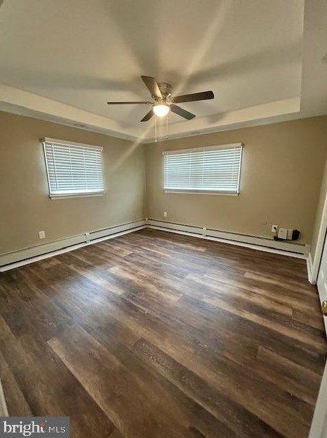 56 Valley Rd, Levittown PA  19057-4202 exterior