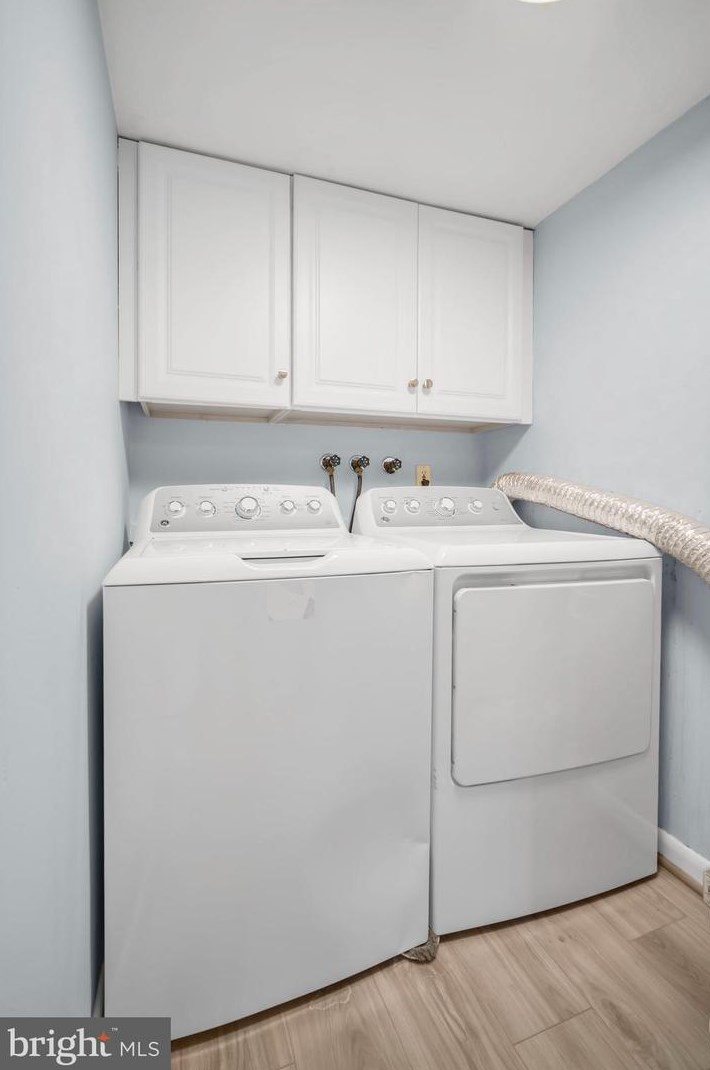 208 Saratoga Ct, Warminster PA  18974-2091 exterior