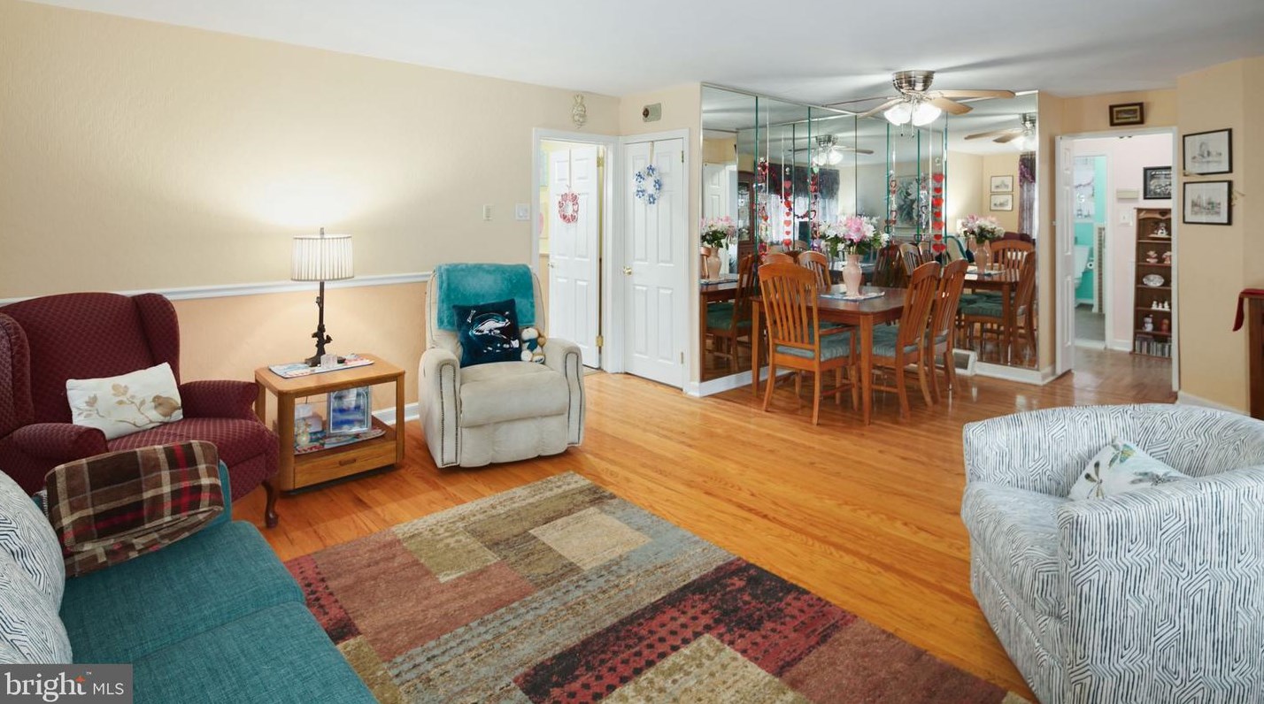 1378 Cornwells Ave, Bensalem PA  19020-3609 exterior