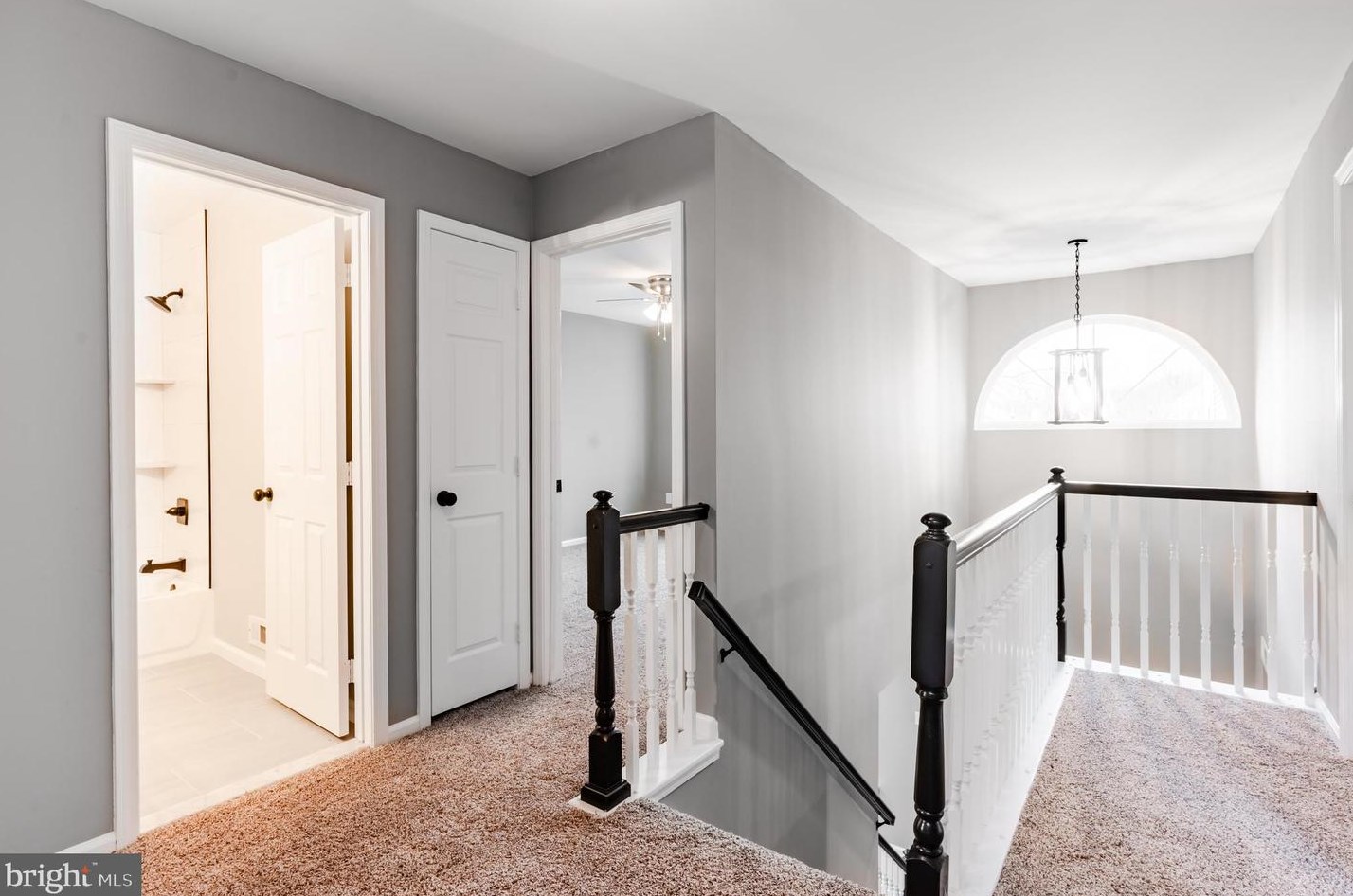 72 Magnolia Dr, Upper Makefield PA  18940-9236 exterior