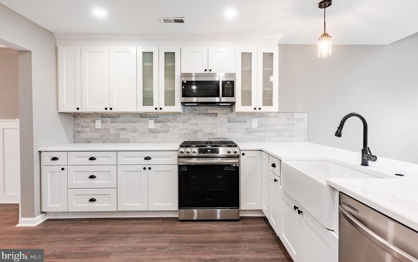 72 Magnolia Dr, Upper Makefield PA  18940-9236 exterior