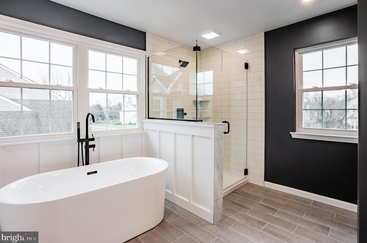 72 Magnolia Dr, Upper Makefield PA  18940-9236 exterior