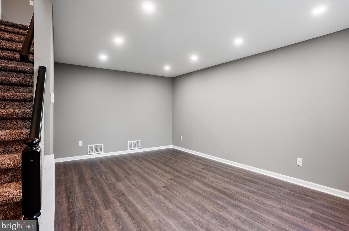 72 Magnolia Dr, Upper Makefield PA  18940-9236 exterior