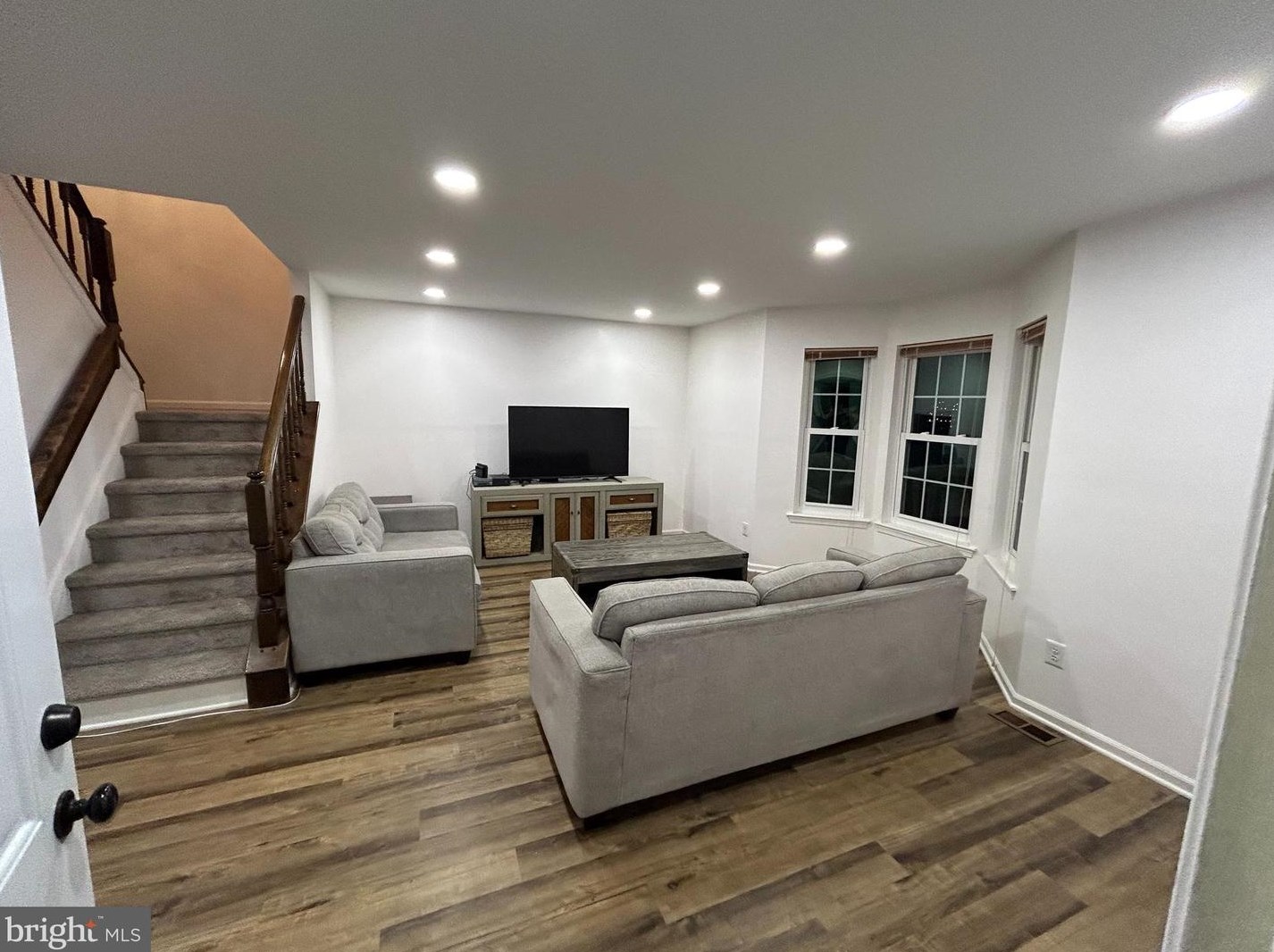 81 Fair Oaks Ct, Upper Makefield PA  18940-2352 exterior