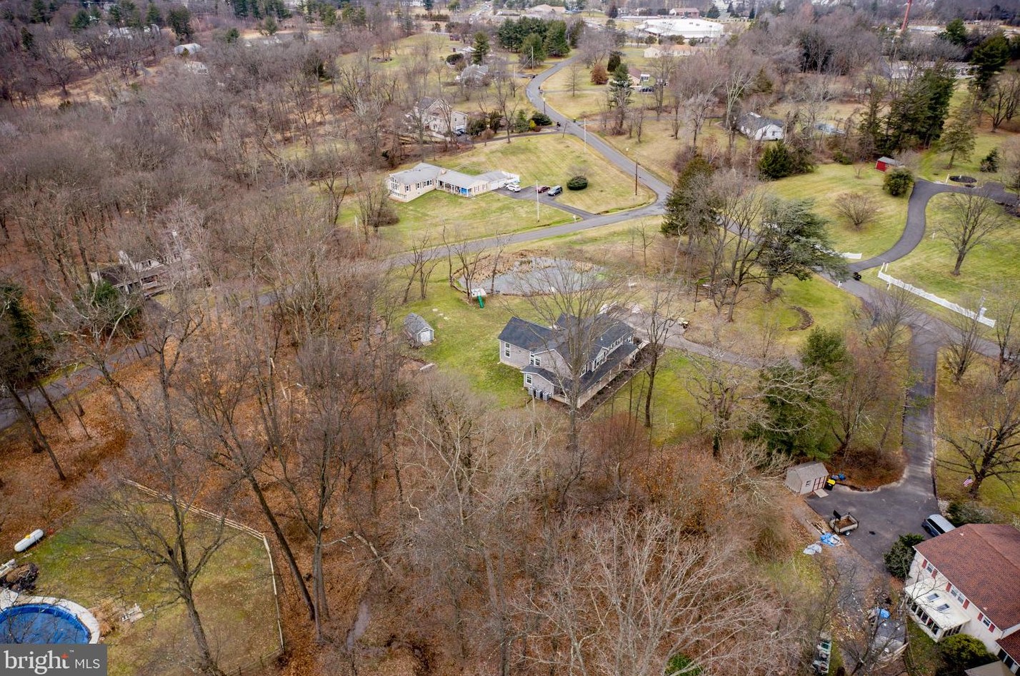 1350 Clearview Dr, Jamison PA  18929-1151 exterior