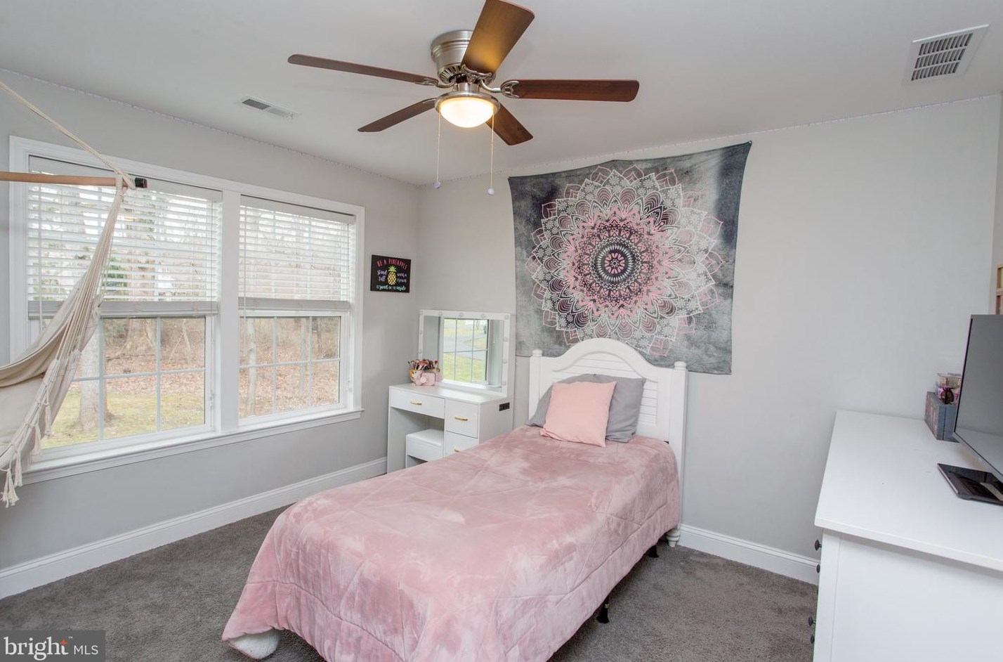 1350 Clearview Dr, Jamison PA  18929-1151 exterior