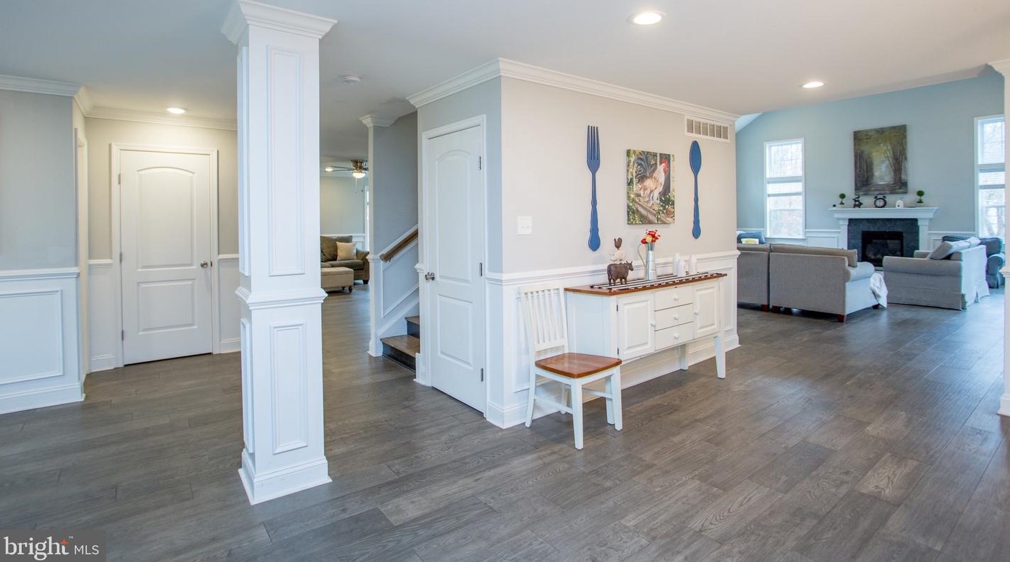 1350 Clearview Dr, Jamison PA  18929-1151 exterior