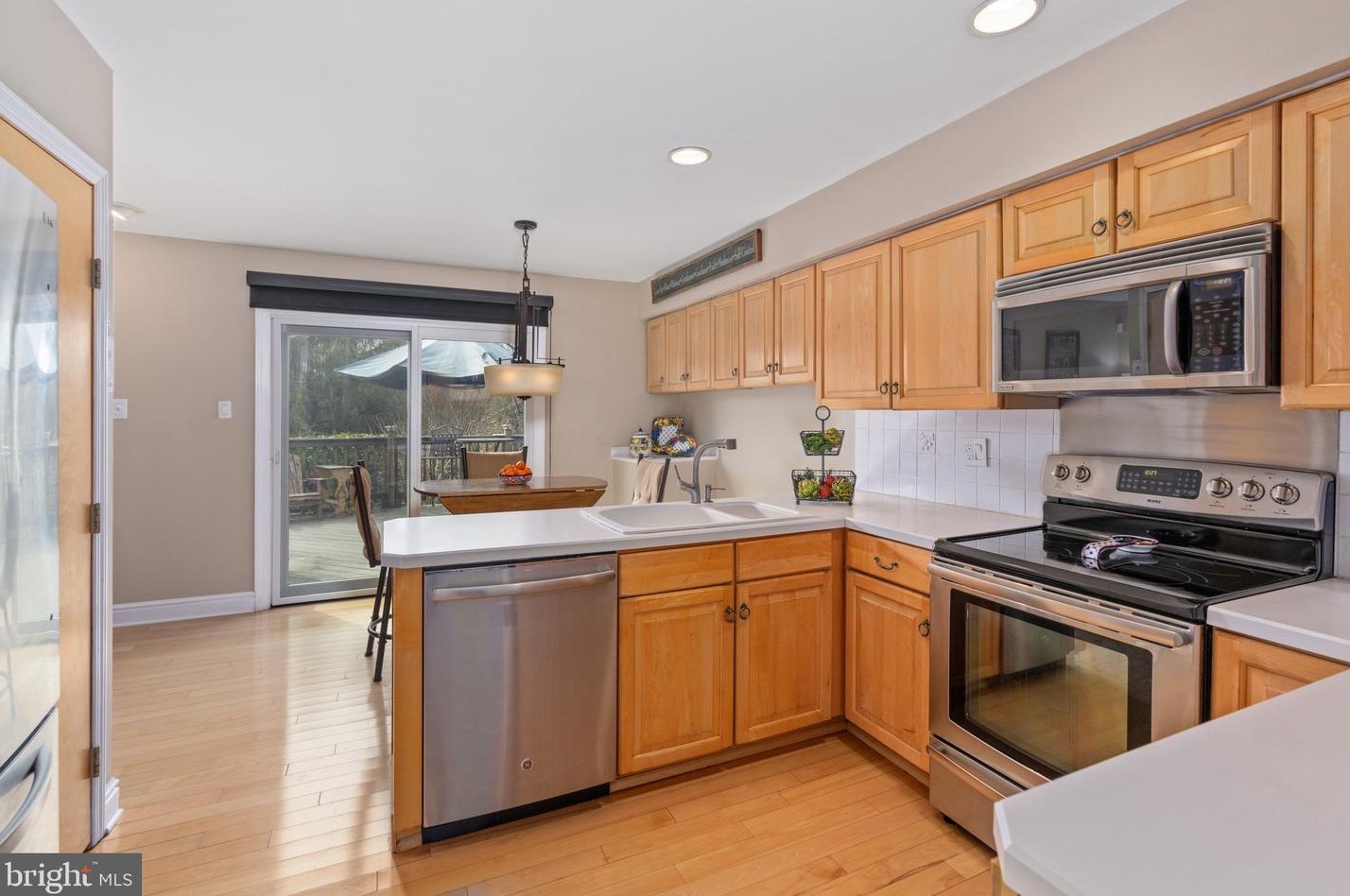 311 Parkview Way, Upper Makefield PA  18940-1138 exterior