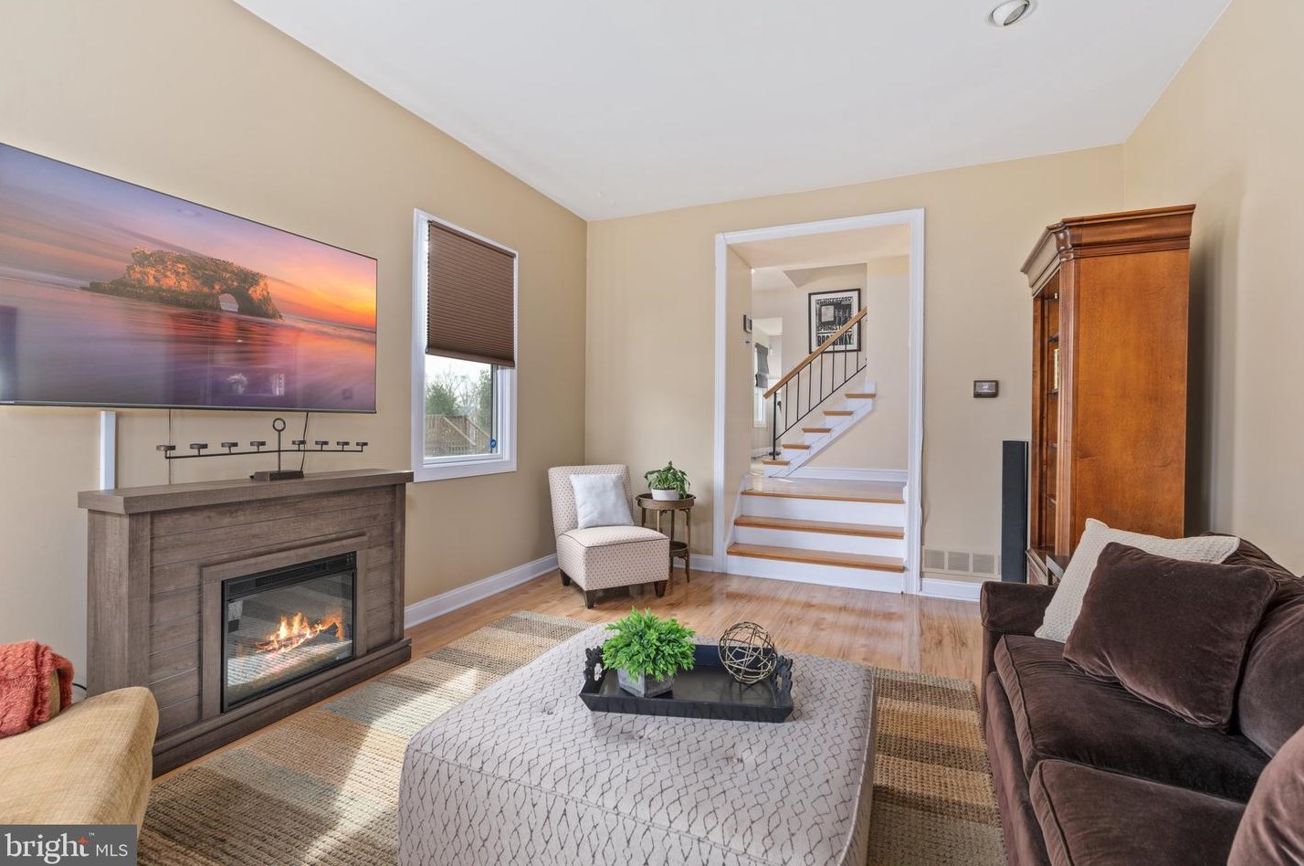 311 Parkview Way, Upper Makefield PA  18940-1138 exterior