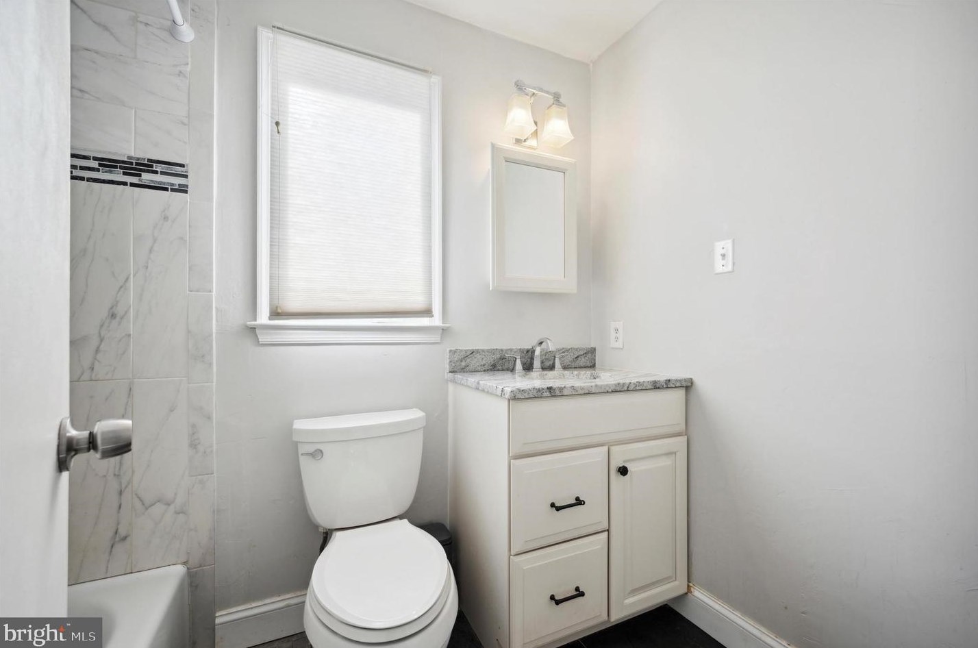 213 Autumn Leaf Dr, Gardenville PA  18901-6402 exterior