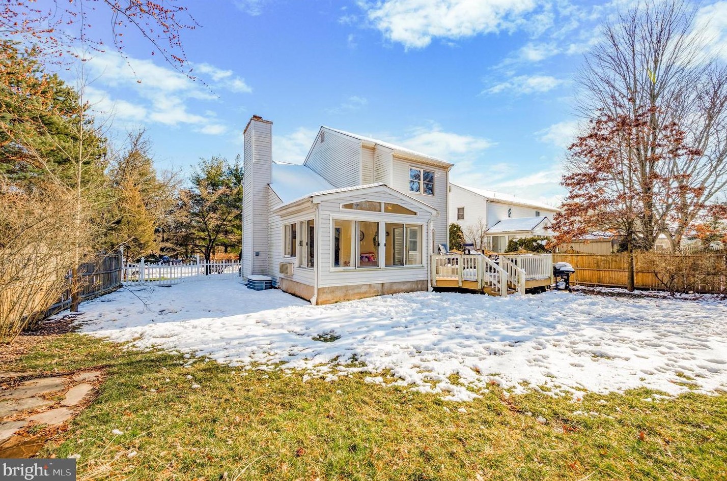 213 Autumn Leaf Dr, Gardenville PA  18901-6402 exterior