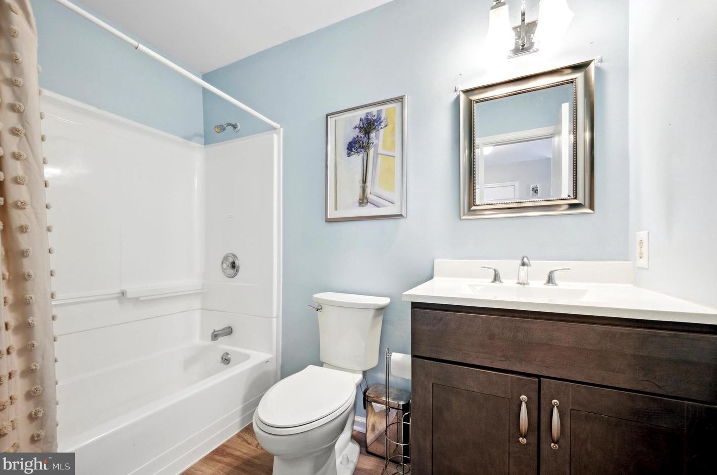 213 Autumn Leaf Dr, Gardenville PA  18901-6402 exterior