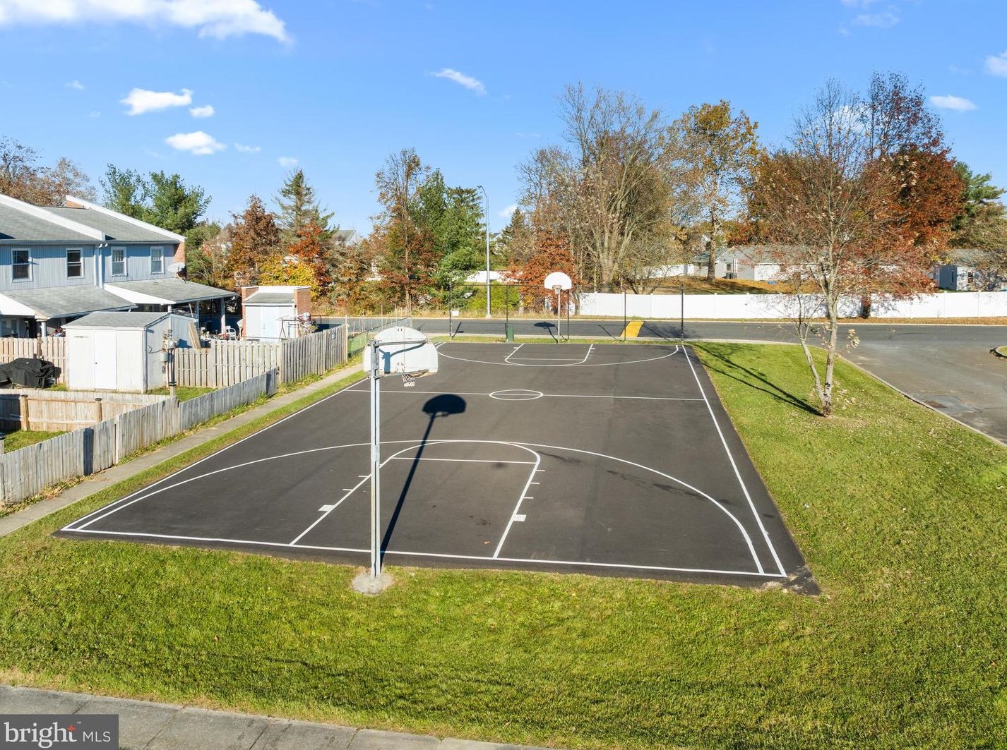 229 Daffodil Ct, Quakertown PA 18951-2735 exterior