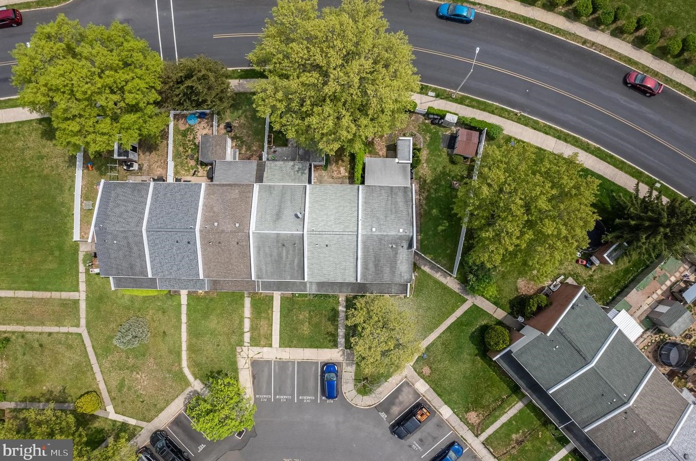 229 Daffodil Ct, Quakertown PA 18951-2735 exterior