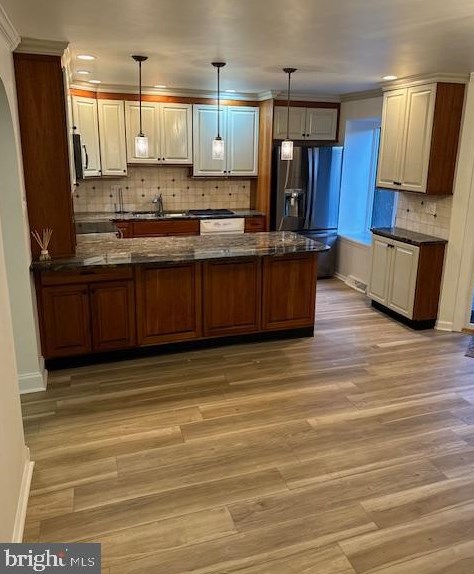 14 Colchester Pl, Upper Makefield PA  18940-1704 exterior