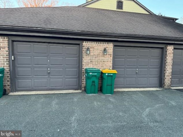 14 Colchester Pl, Upper Makefield PA  18940-1704 exterior