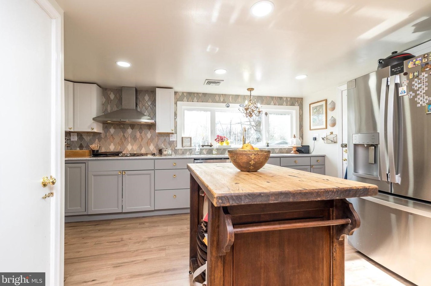 6566 Upper York Rd, New Hope PA  18938-9500 exterior