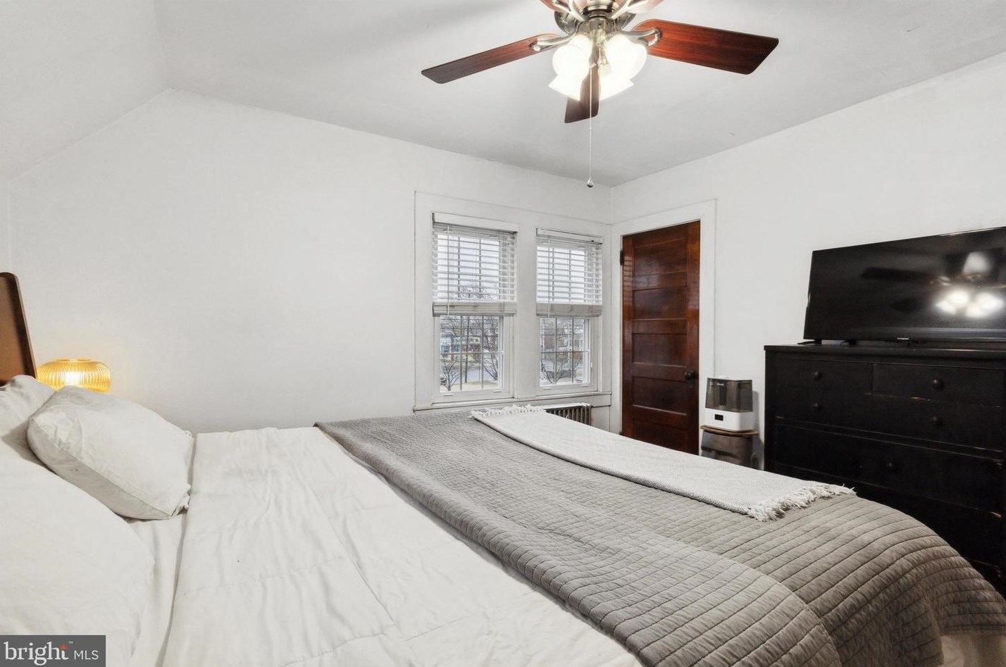 1409 Pond St, Edgely PA  19007-5431 exterior