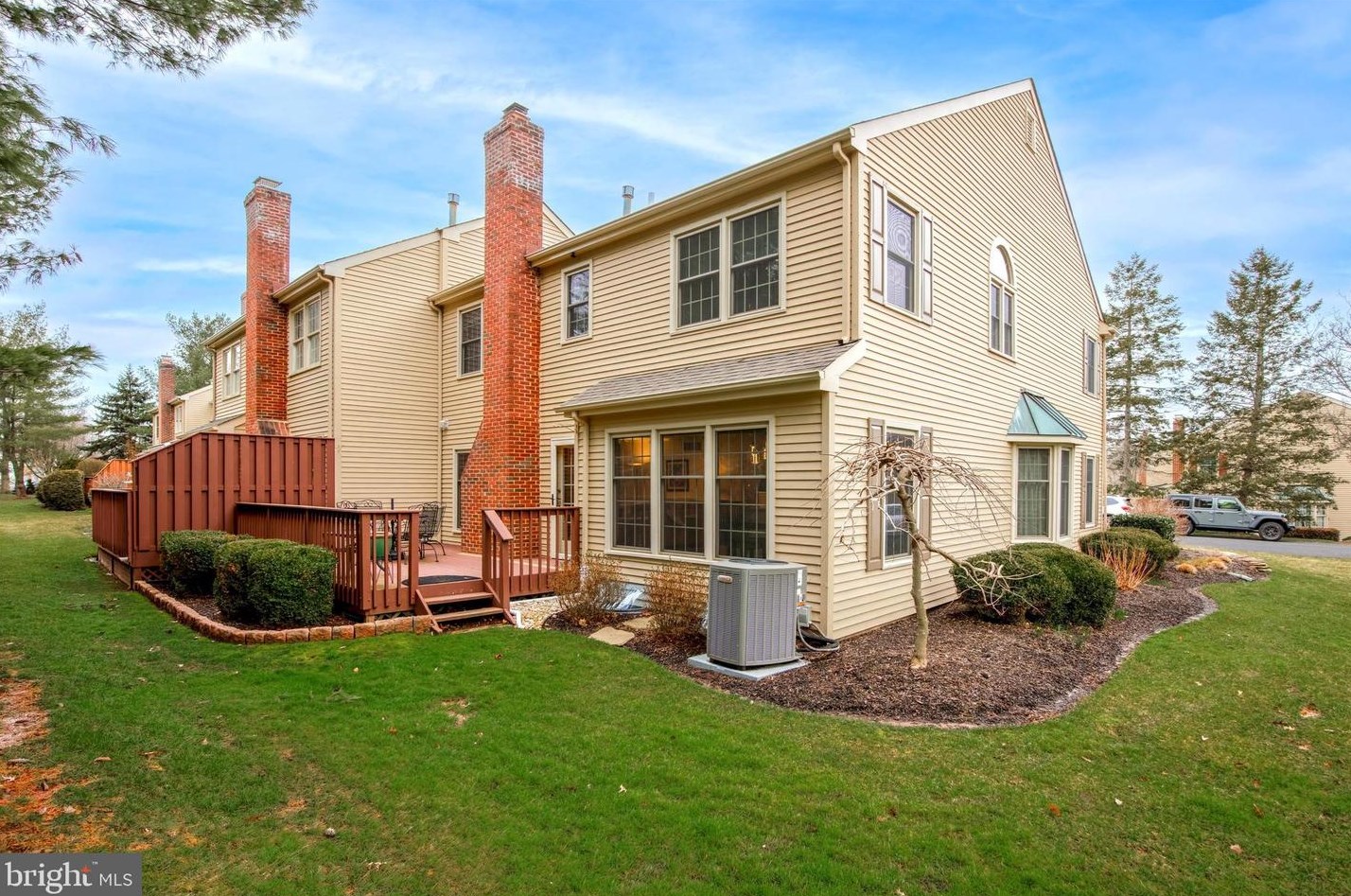 609 Chatham Ct, Chalfont PA  18914-2067 exterior