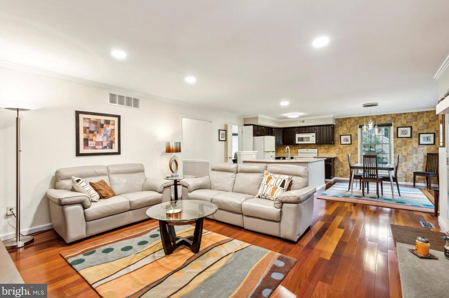 609 Chatham Ct, Chalfont PA  18914-2067 exterior