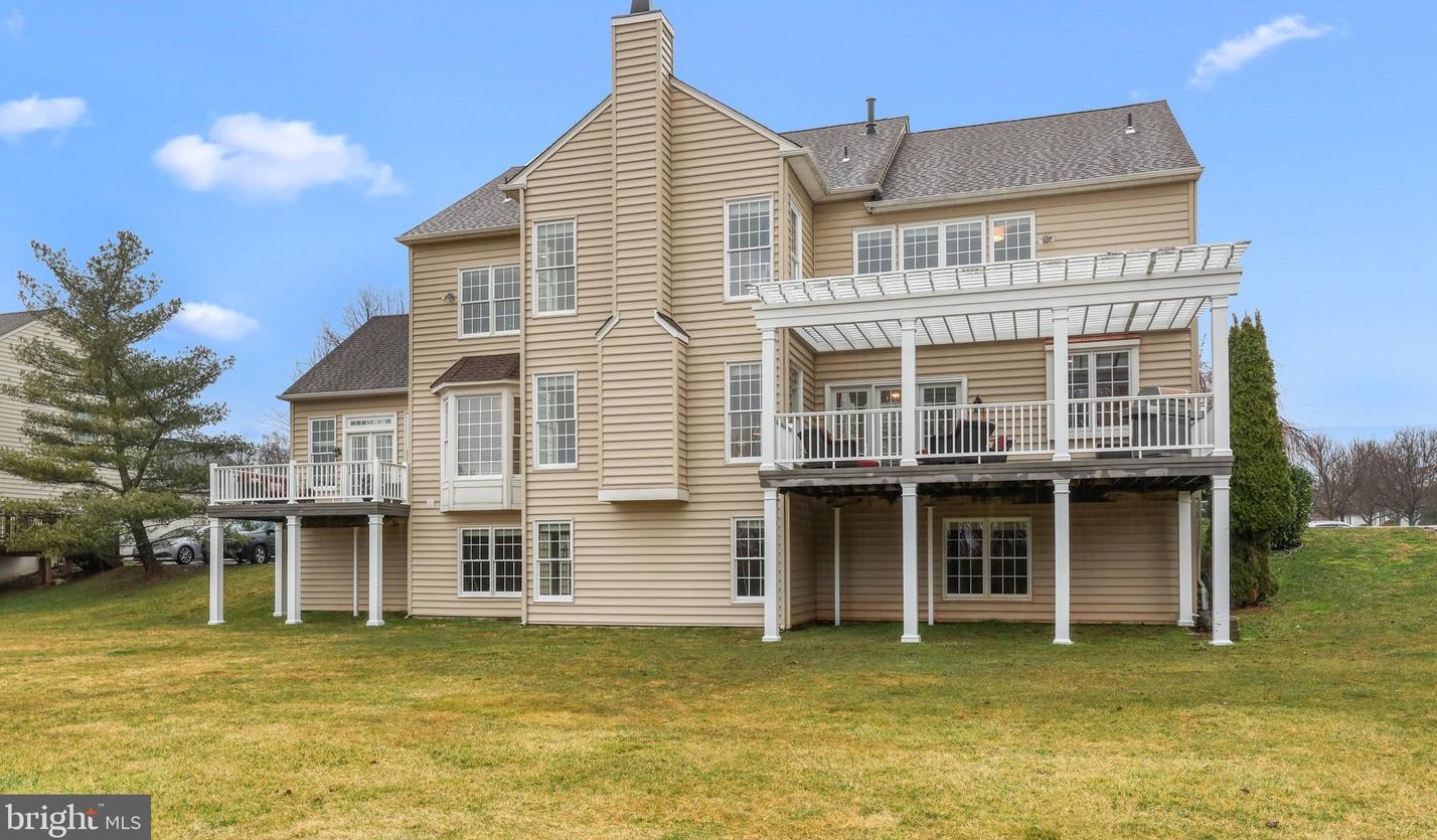 38 Eagleton Farm Rd, Upper Makefield PA  18940-4214 exterior