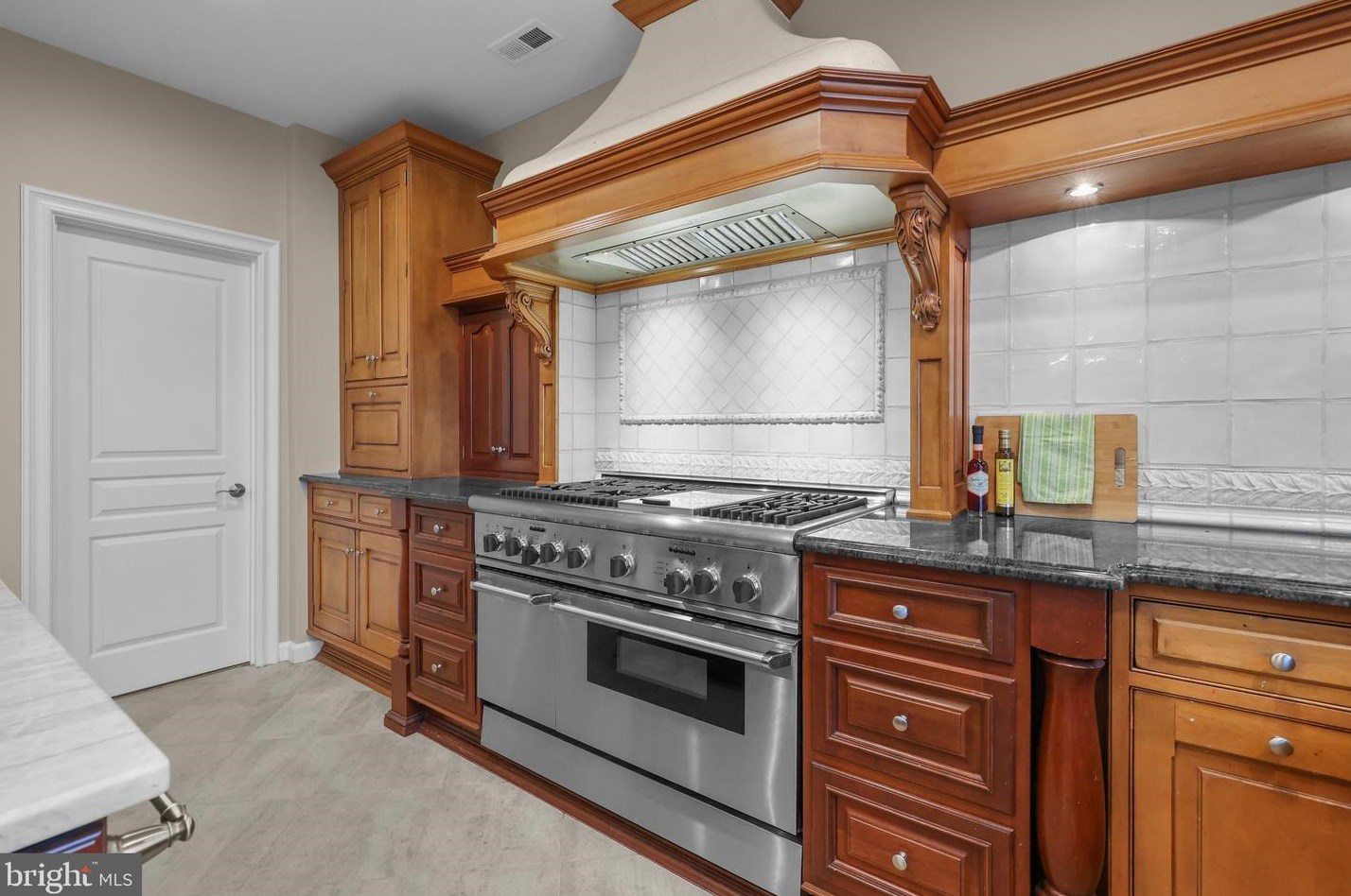 38 Eagleton Farm Rd, Upper Makefield PA  18940-4214 exterior