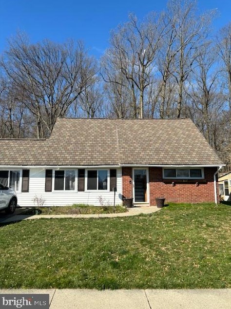 107 Vermillion Dr, Levittown PA  19054-1322 exterior
