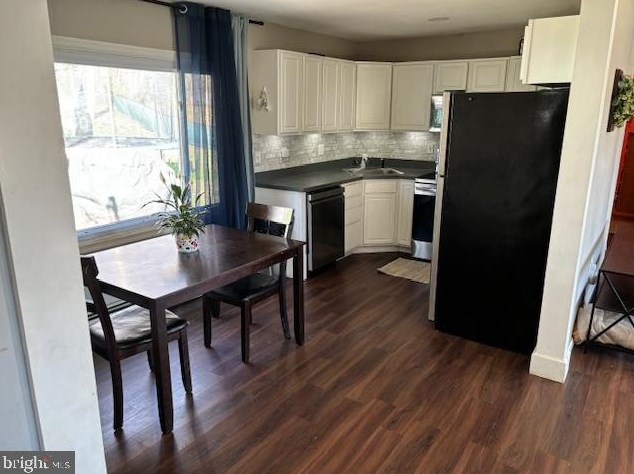 107 Vermillion Dr, Levittown PA  19054-1322 exterior