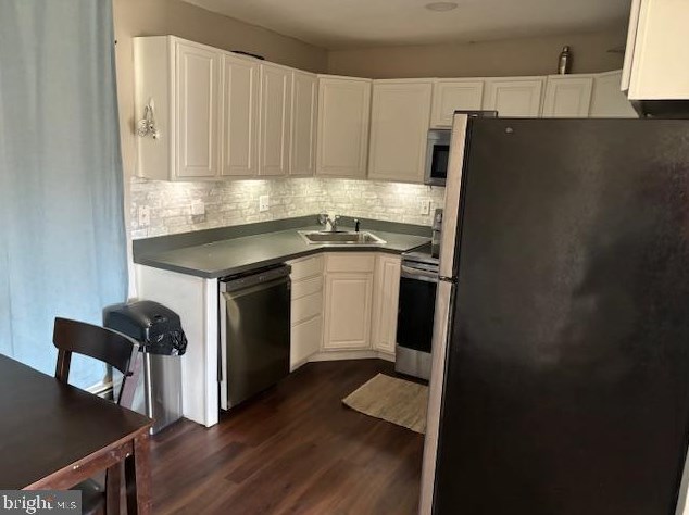 107 Vermillion Dr, Levittown PA  19054-1322 exterior