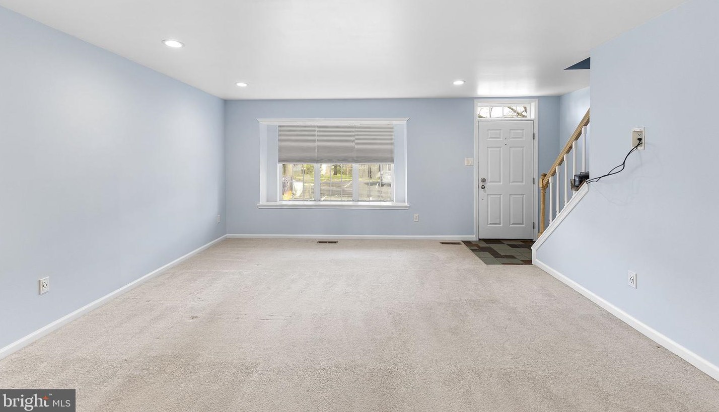 219 Liberty Dr, Langhorne PA  19047-3079 exterior