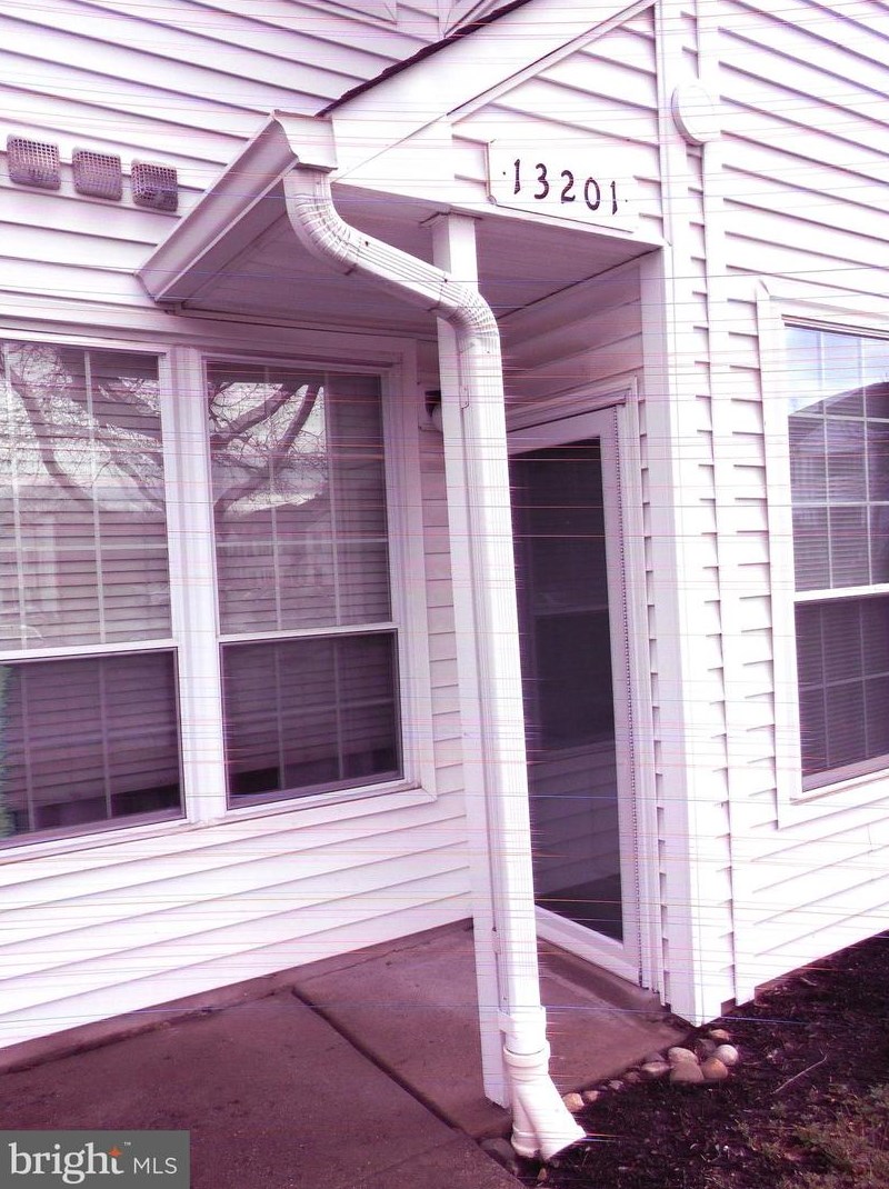 13201 Cornerstone Dr, Yardley PA  19067-7942 exterior