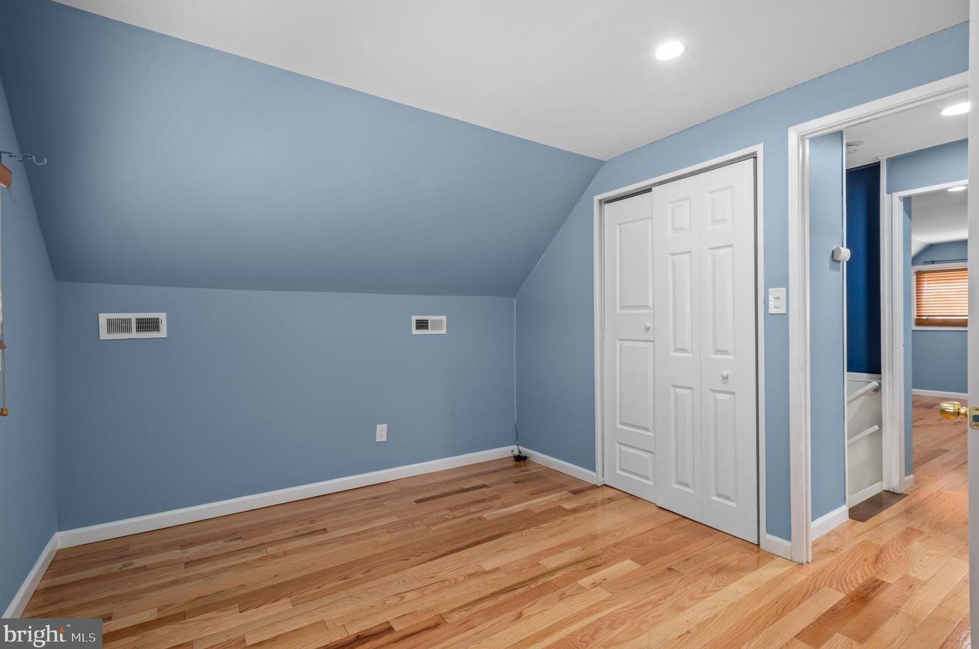 99 Kingwood Ln, Levittown PA  19055-2422 exterior