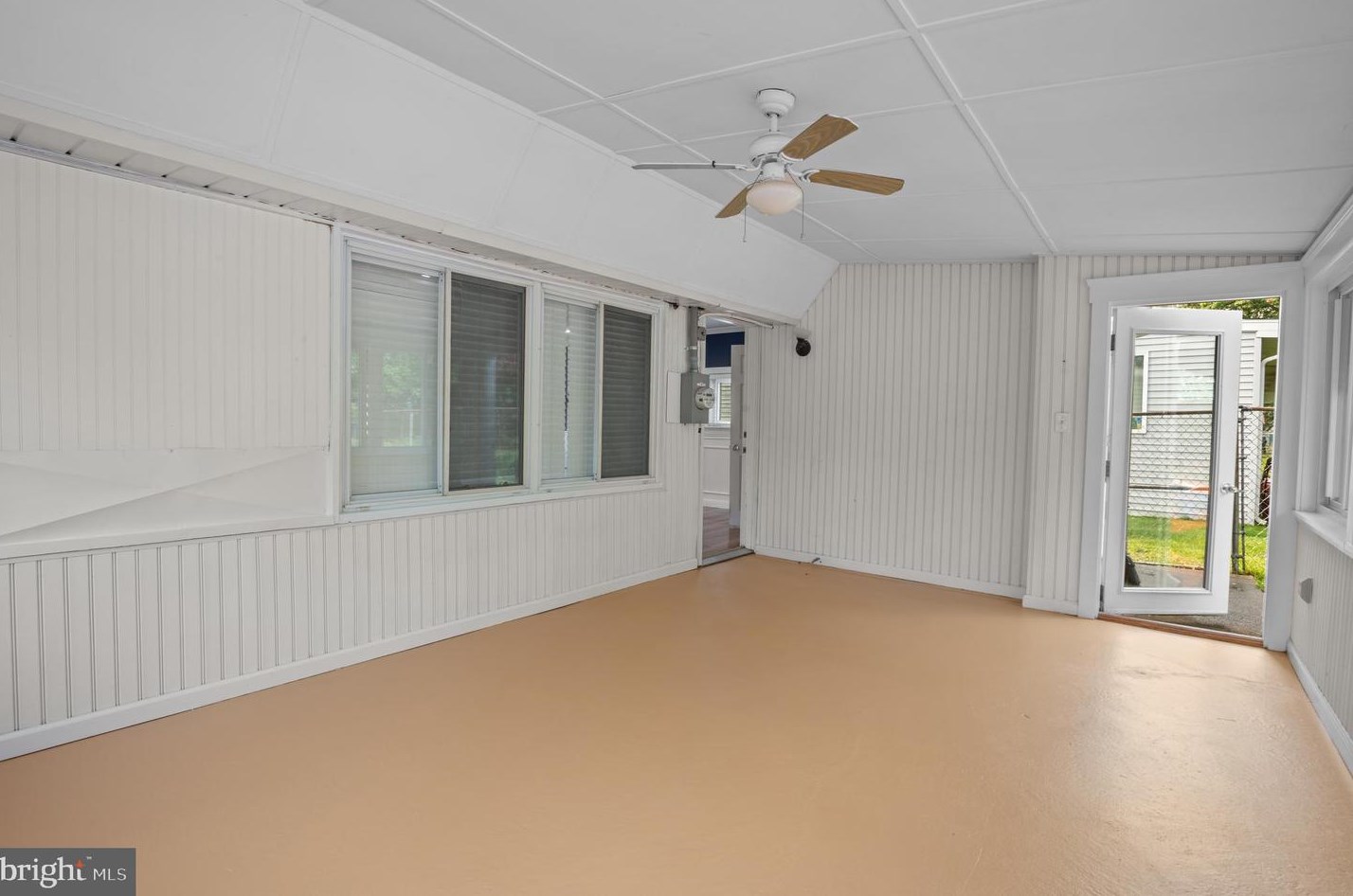 99 Kingwood Ln, Levittown PA  19055-2422 exterior