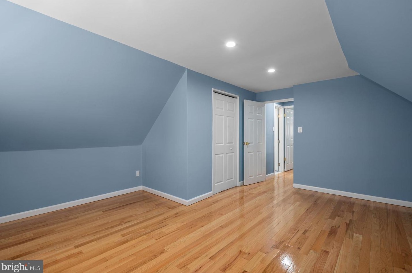 99 Kingwood Ln, Levittown PA  19055-2422 exterior